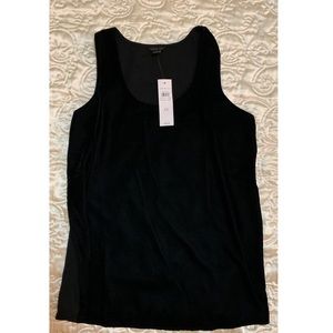 NEW-Trendy Ann Taylor Tank (free with bundle)